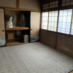 リビング奥、６帖和室(寝室)