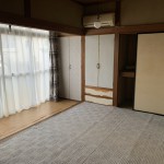 玄関側８帖和室